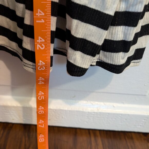 LuLaRoe Sarah Cardigan, size S, new with tags,white & black stripped - Picture 7 of 8